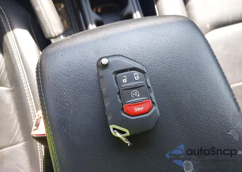 2018 Jeep Wrangler Unlimited Sahara 4X4 from USA, damaged, VIN 1C4HJXEN4JW220074